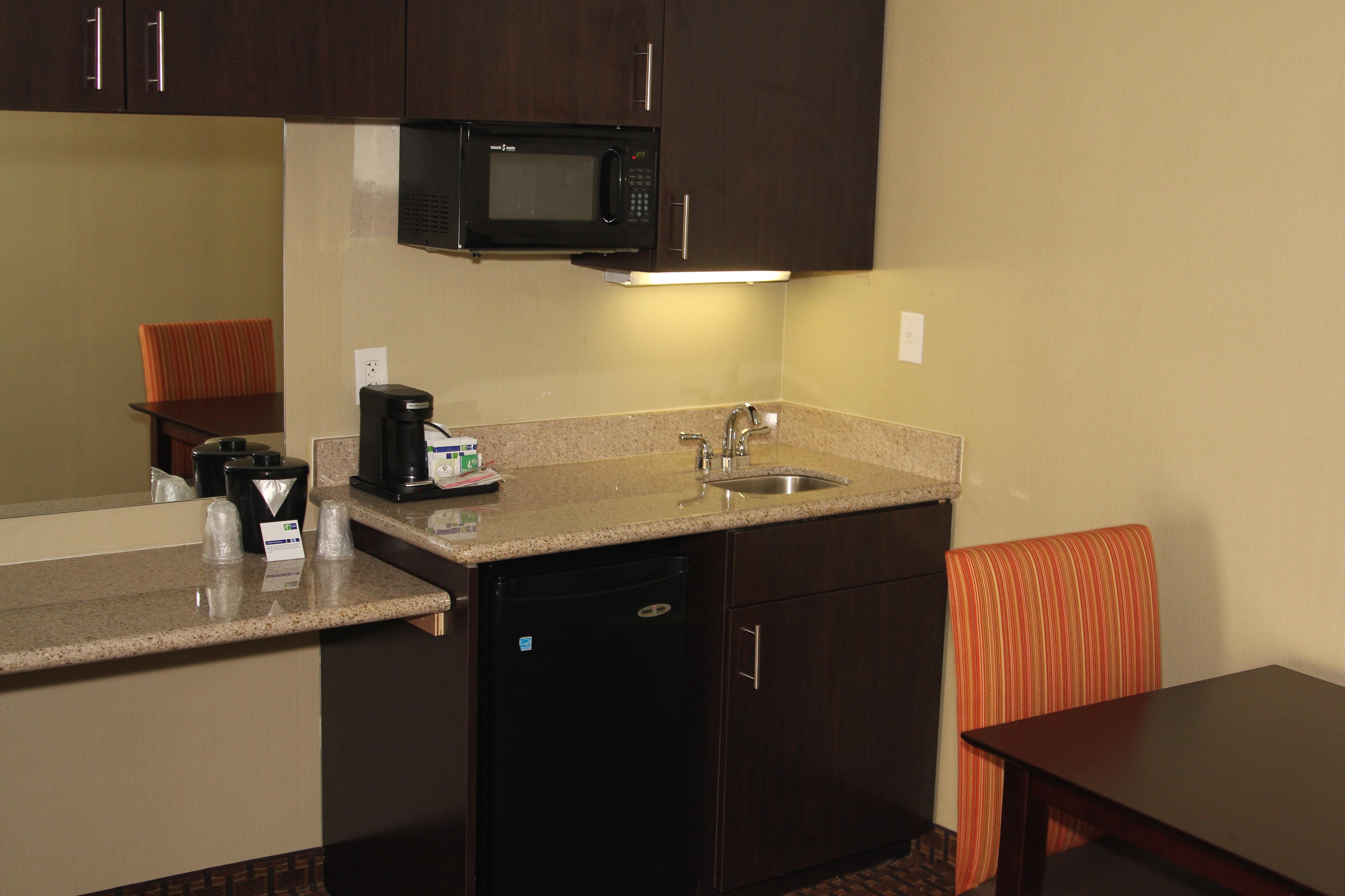 Holiday Inn Express Hotel & Suites Indianapolis W - Airport Area By Ihg Indianápolis Exterior foto