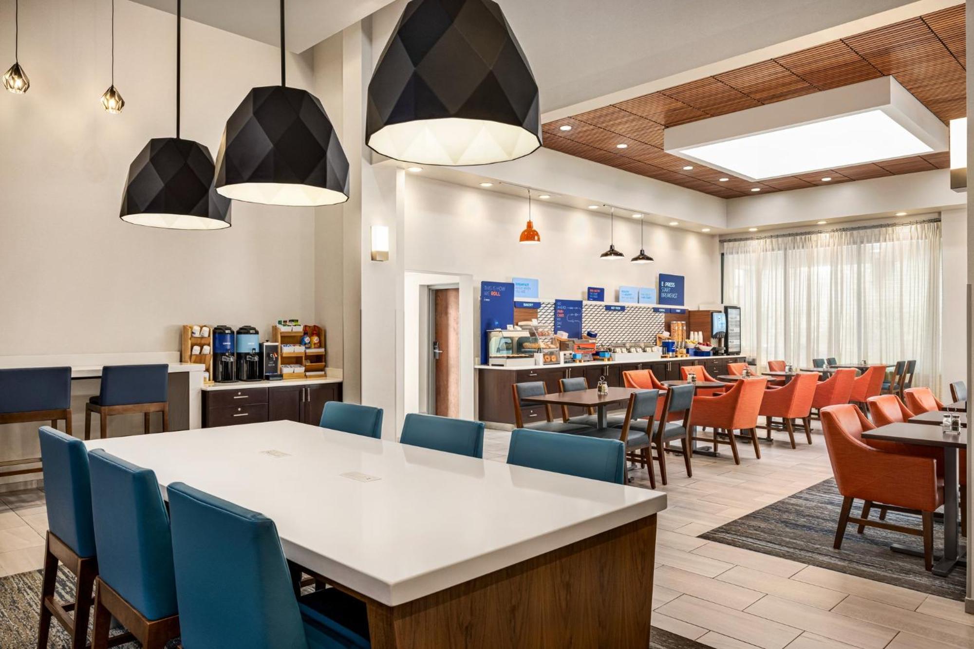 Holiday Inn Express Hotel & Suites Indianapolis W - Airport Area By Ihg Indianápolis Exterior foto